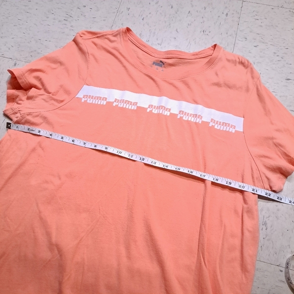 PUMA | Women's coral pink Casual logo graphic T shirt - Picture 7 of 7
